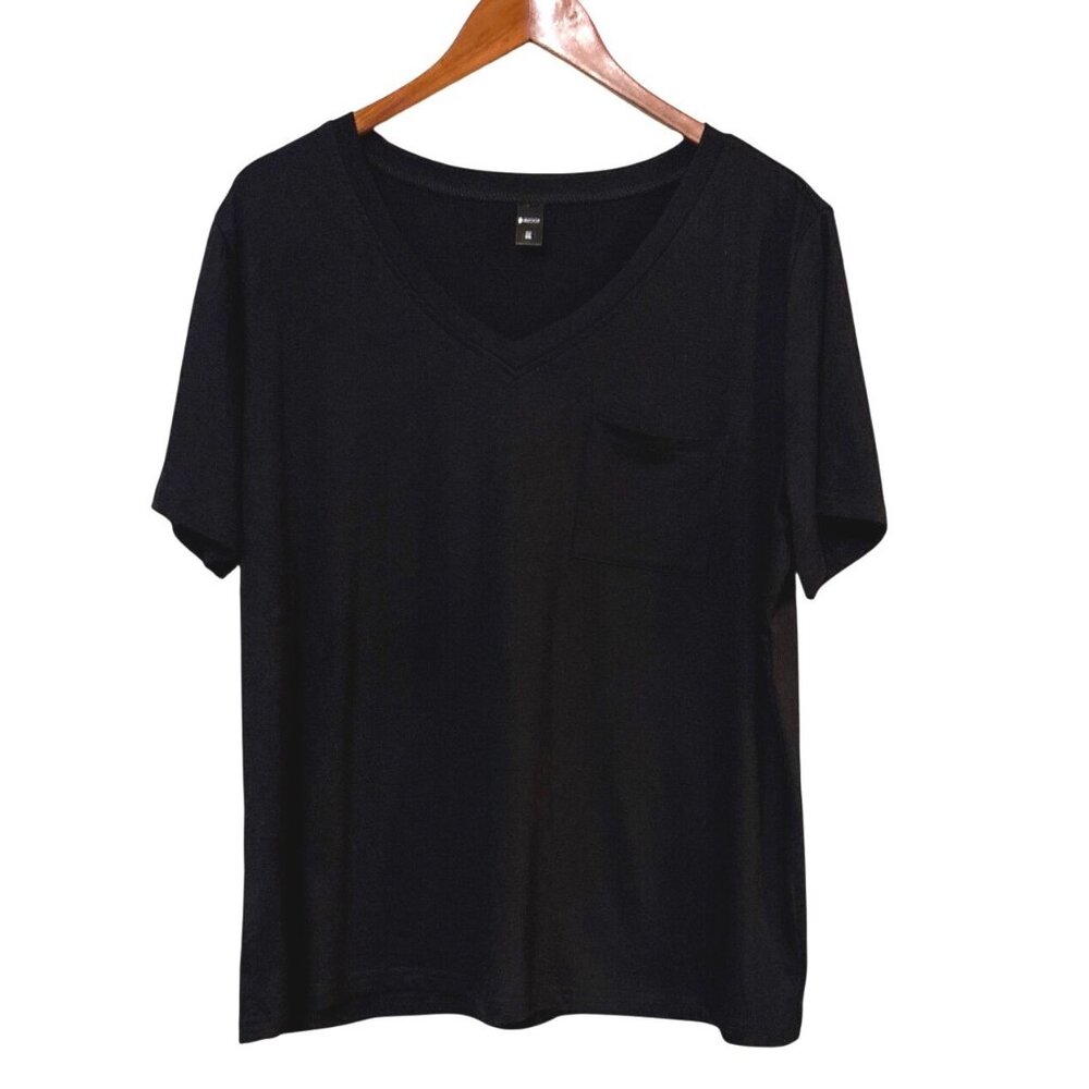 Black V-Neck T-Shirt With Pocket RUBZOOF Size M 60% Polyester 35% Rayon 5% Spand